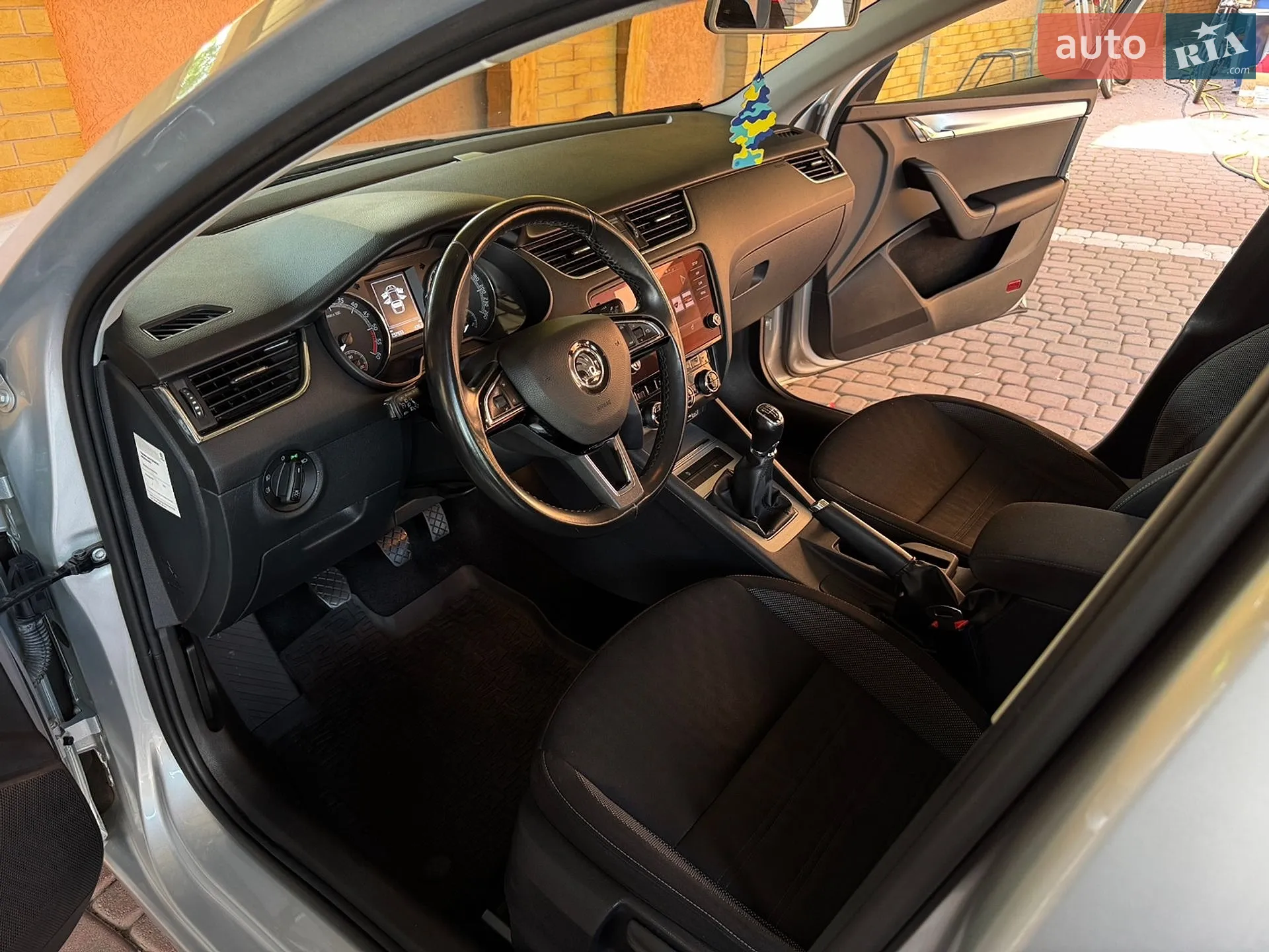 2019 Skoda Octavia - мініатюра 35