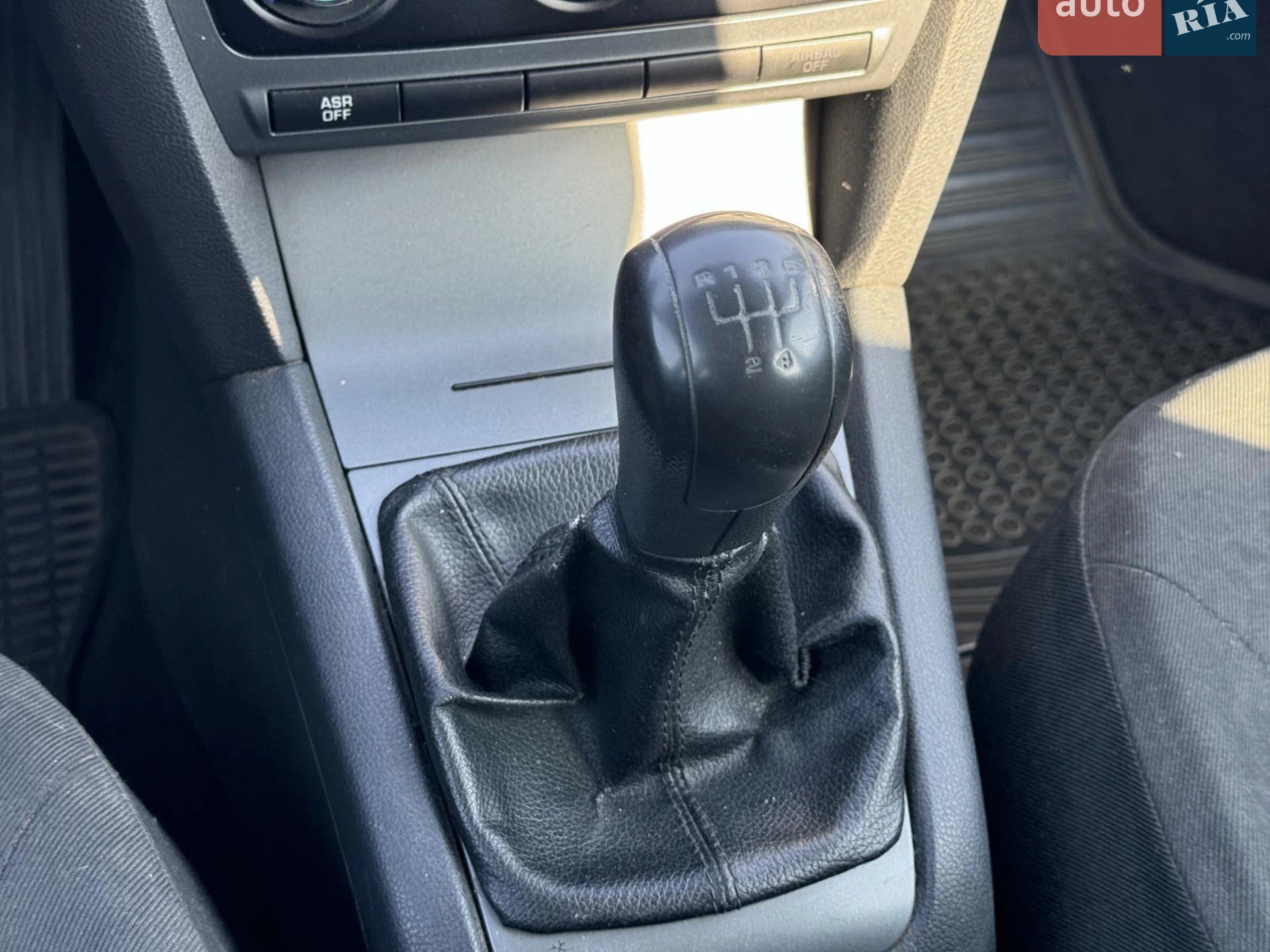 2011 Skoda Octavia - мініатюра 27