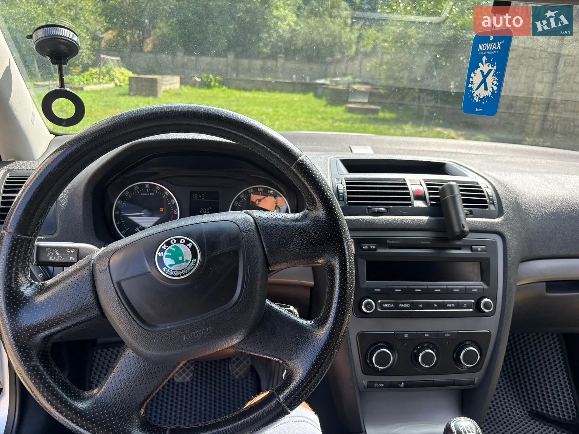 2010 Skoda Octavia - мініатюра 11