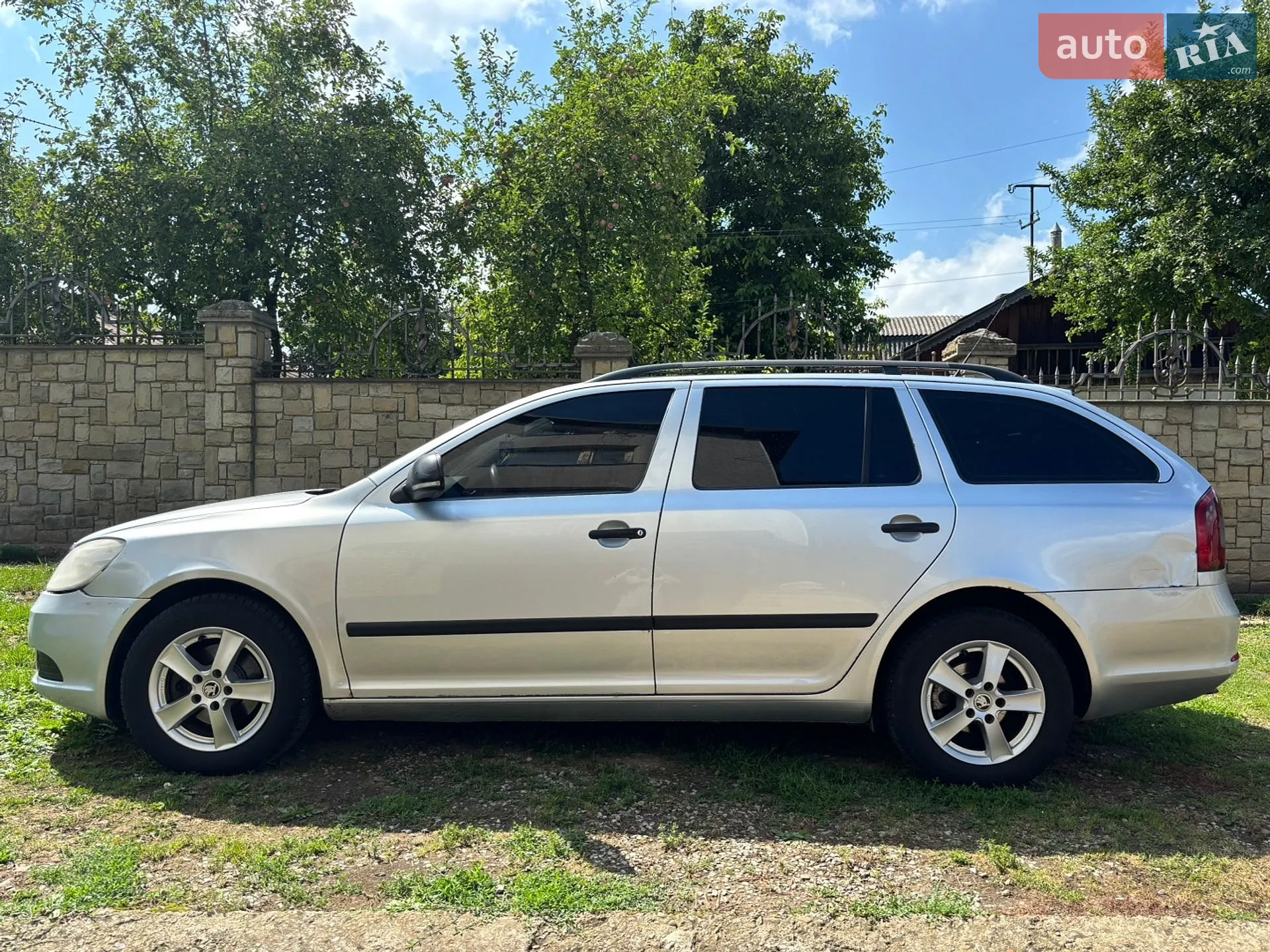 2010 Skoda Octavia - мініатюра 8