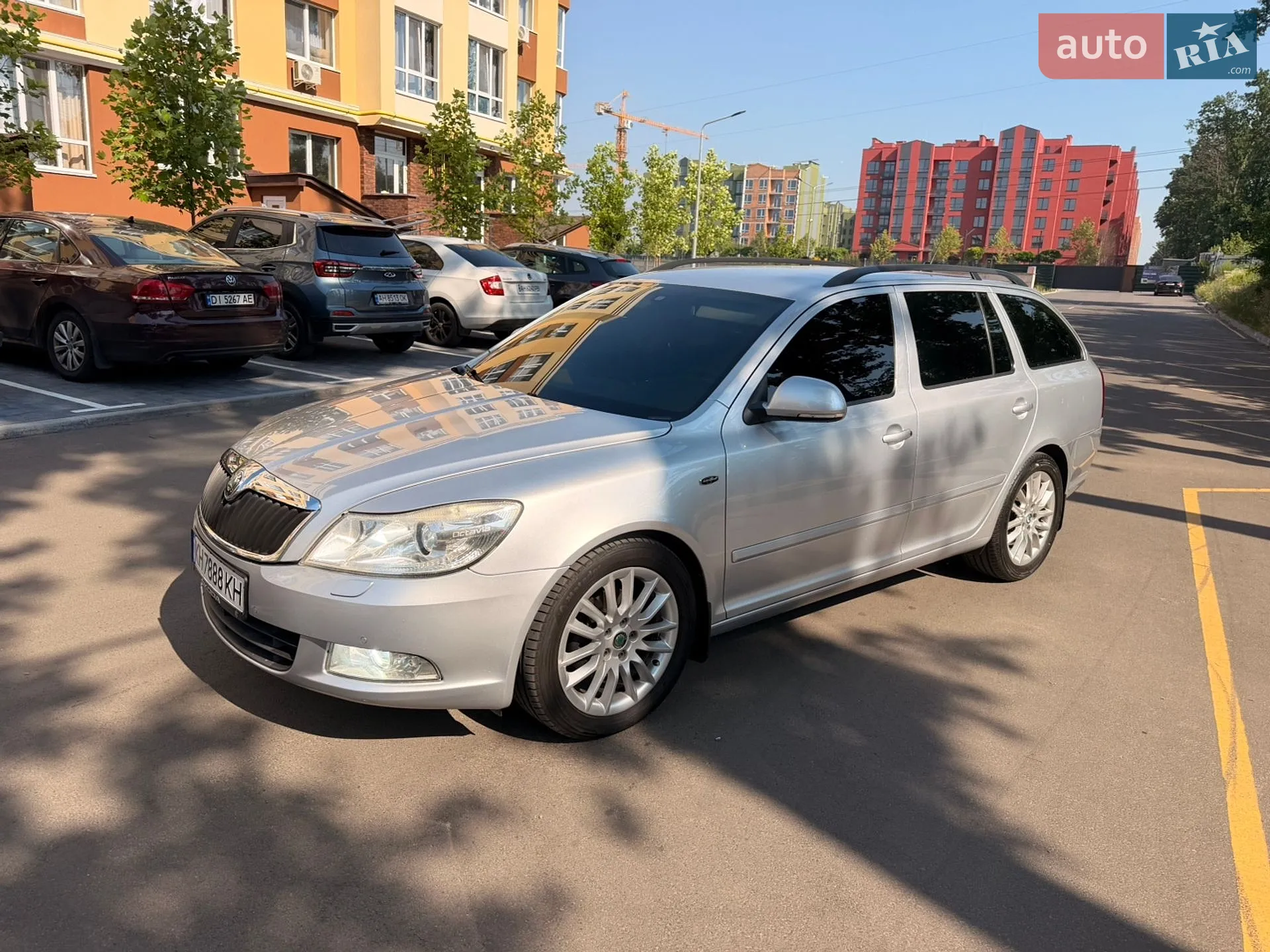 2010 Skoda Octavia - мініатюра 2