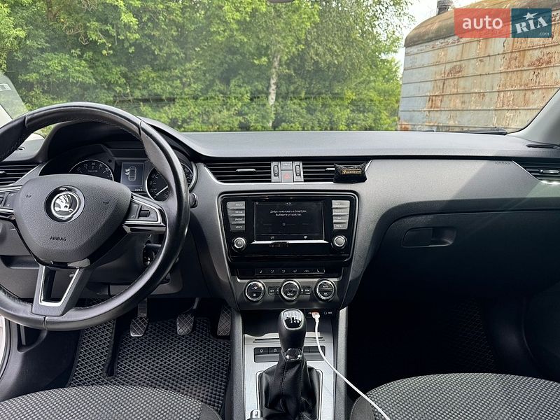 Універсал Skoda Octavia 2016 в Конотопі