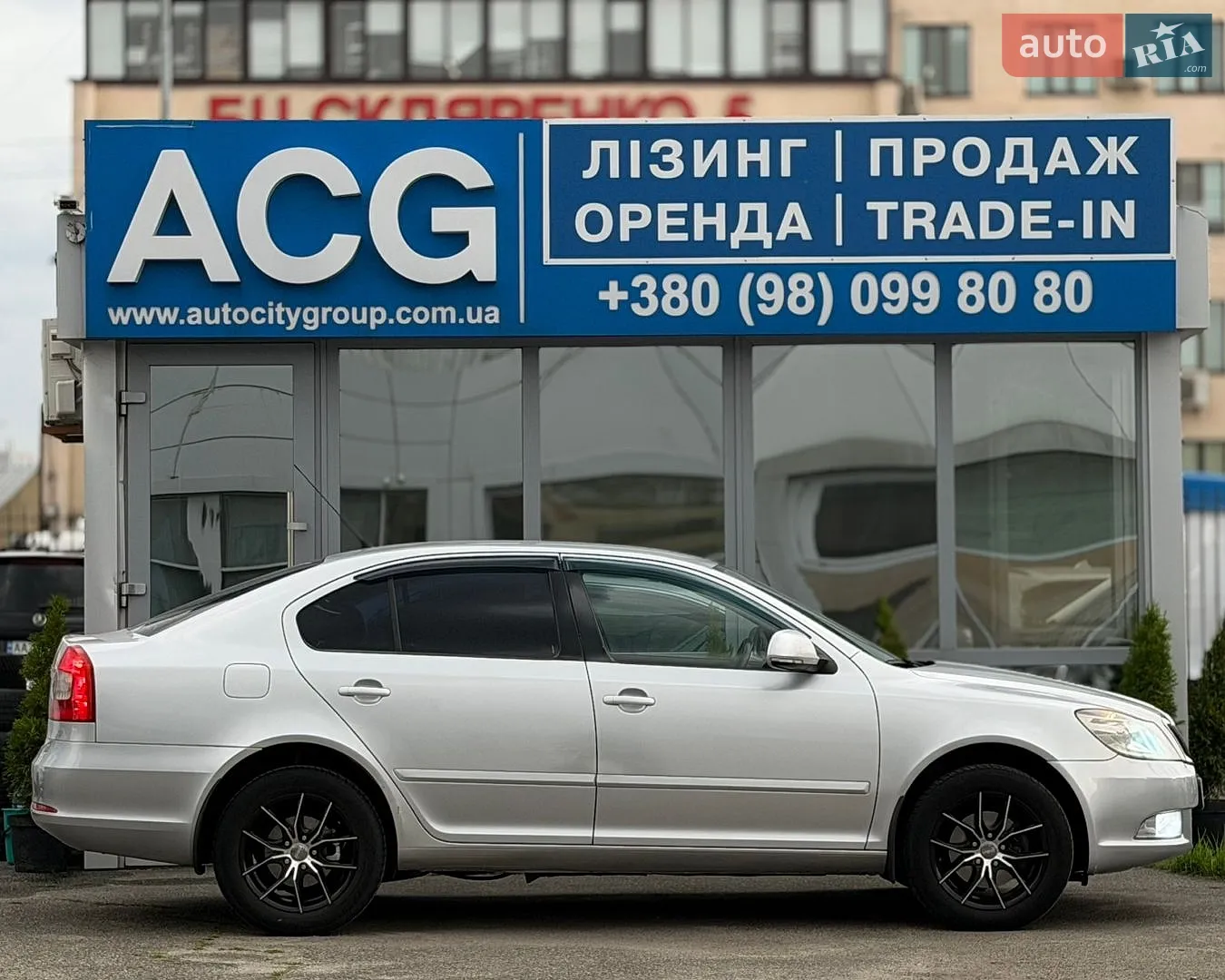 2010 Skoda Octavia - мініатюра 5