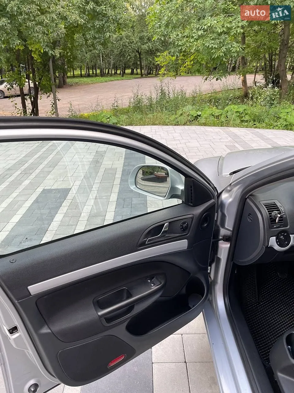 2010 Skoda Octavia - мініатюра 22