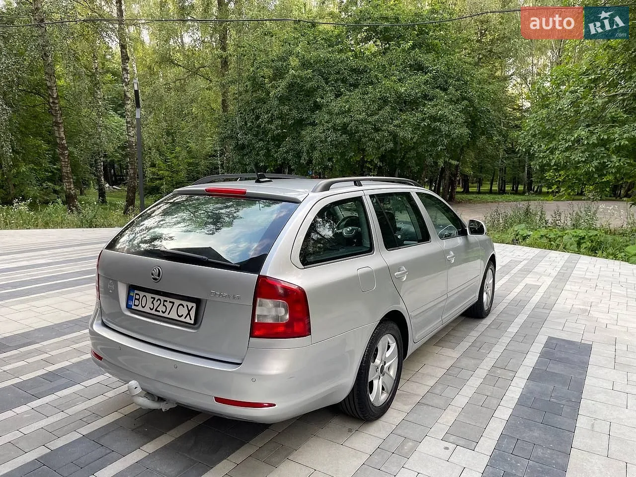 2010 Skoda Octavia - мініатюра 16