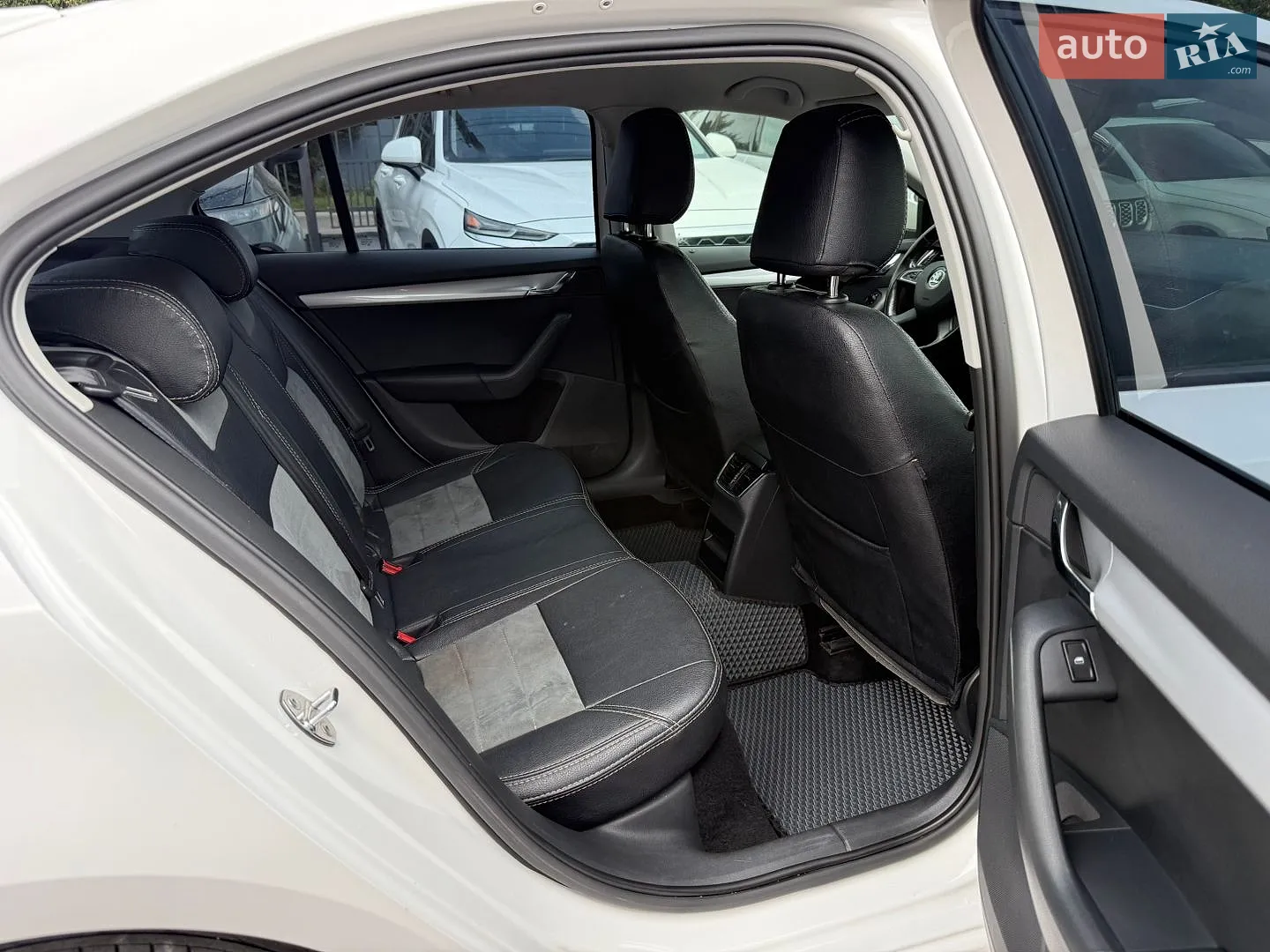 2013 Skoda Octavia - мініатюра 8