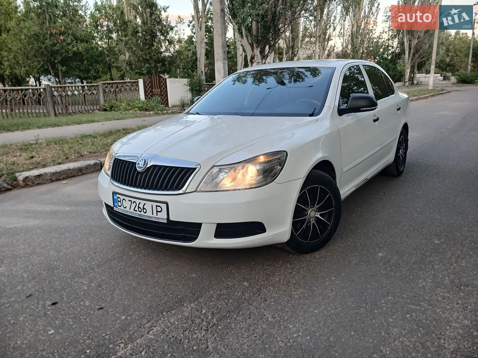 2010 Skoda Octavia - мініатюра 6