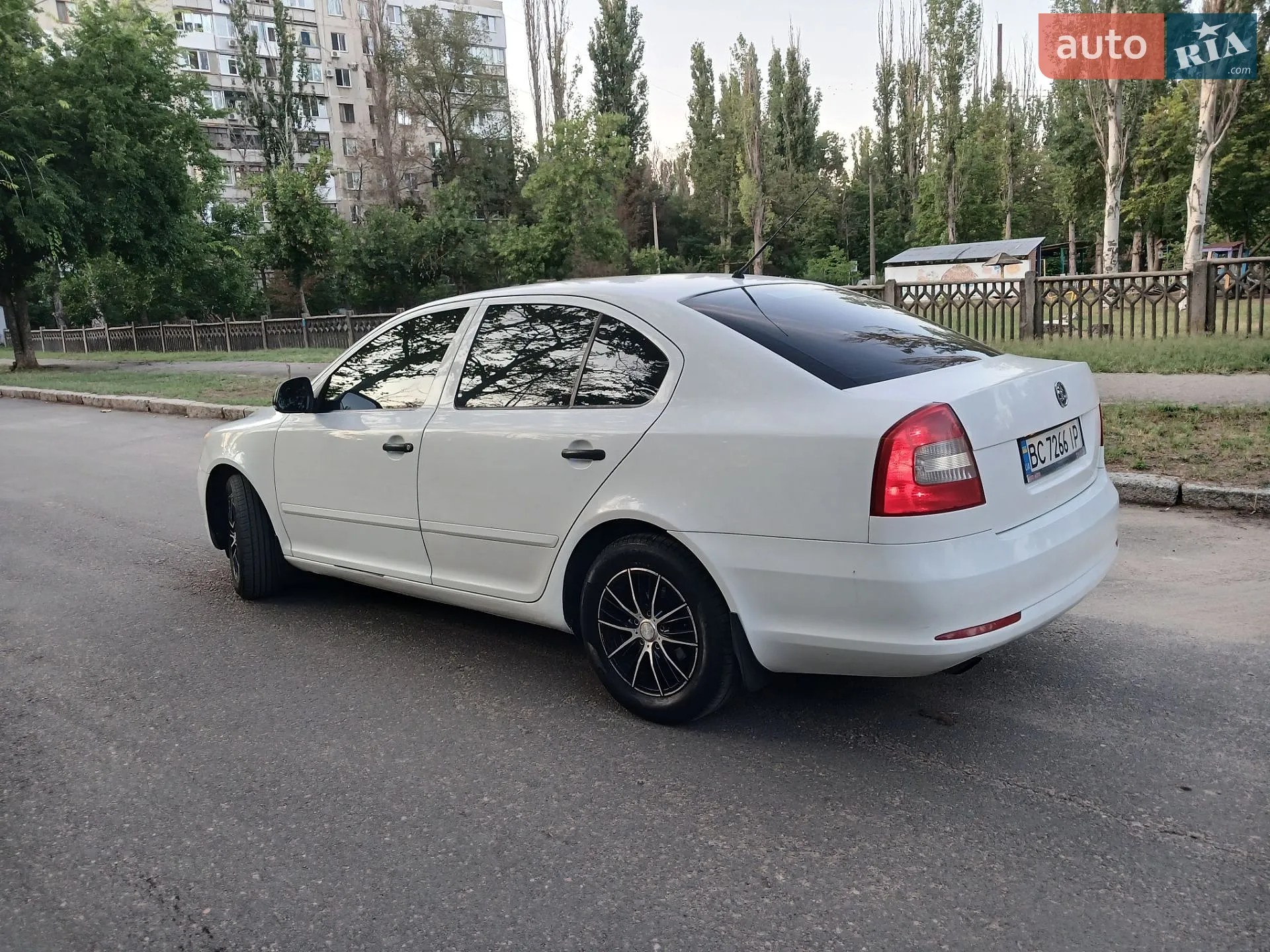 2010 Skoda Octavia - мініатюра 4