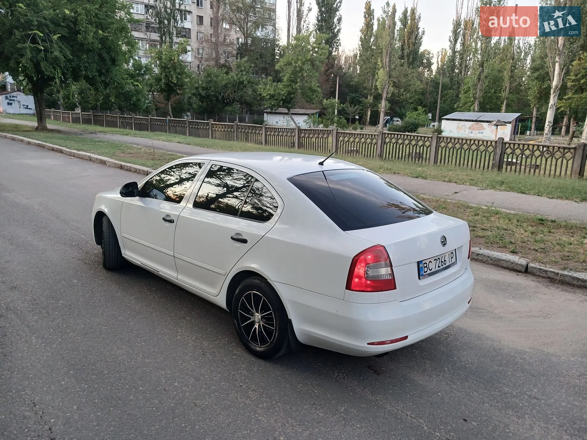 2010 Skoda Octavia - мініатюра 24