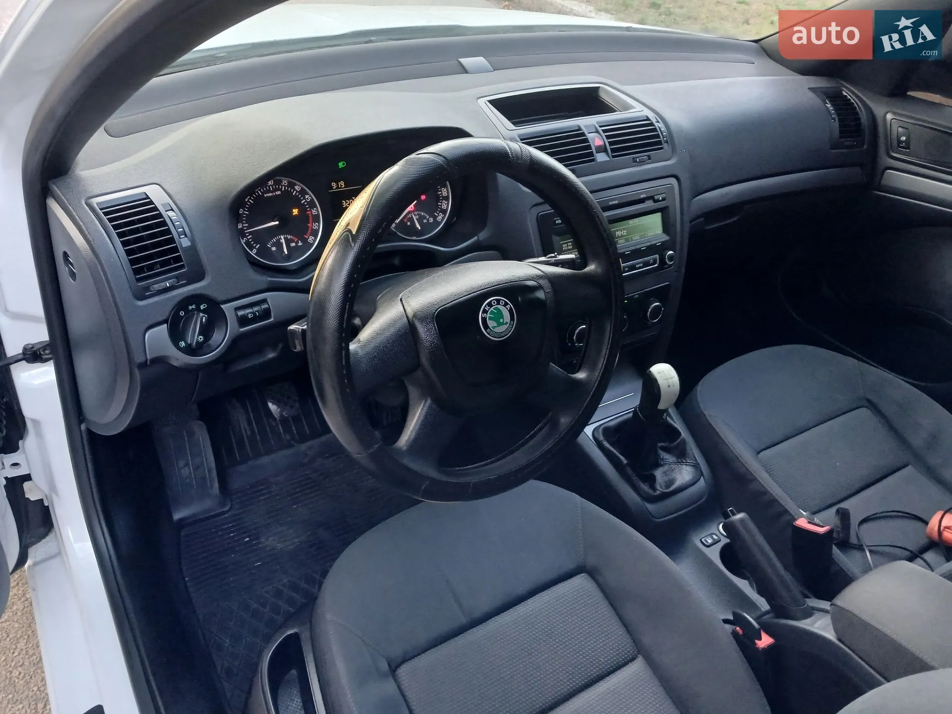 2010 Skoda Octavia - мініатюра 35