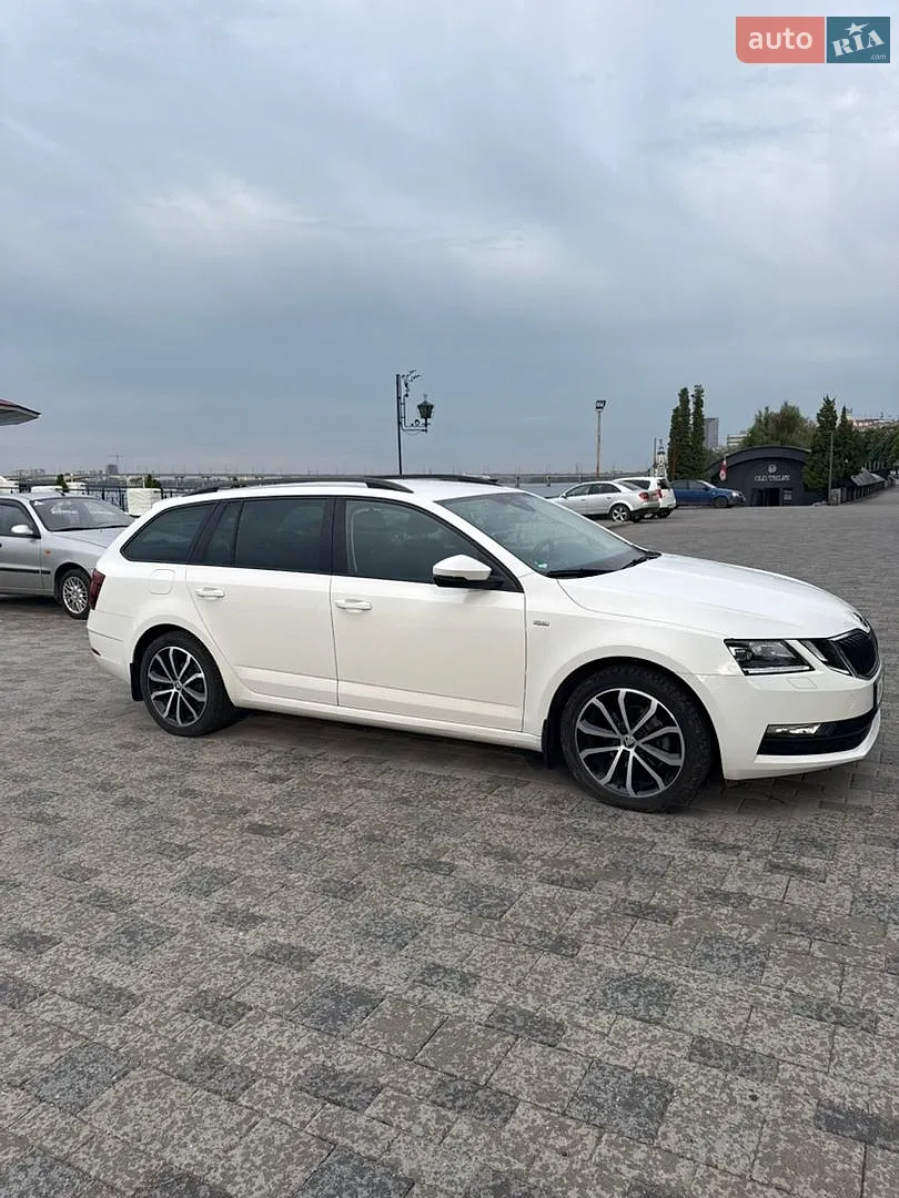 2019 Skoda Octavia - мініатюра 10