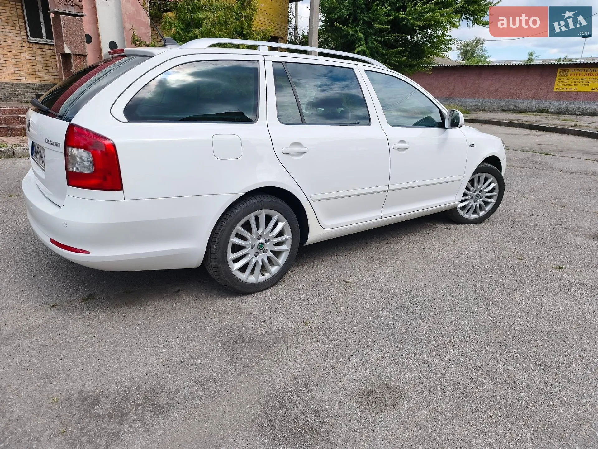 2010 Skoda Octavia - мініатюра 6