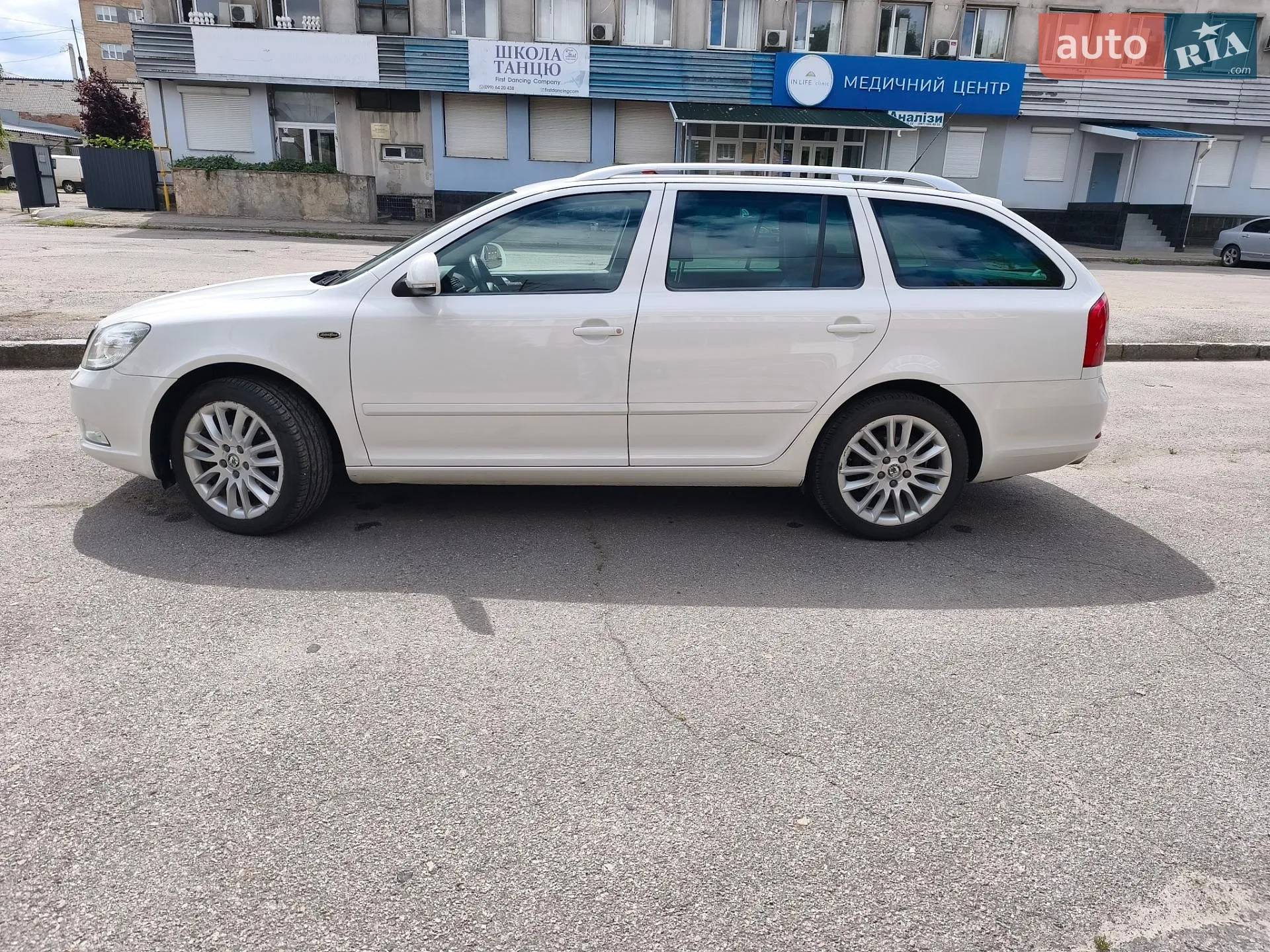 2010 Skoda Octavia - мініатюра 12