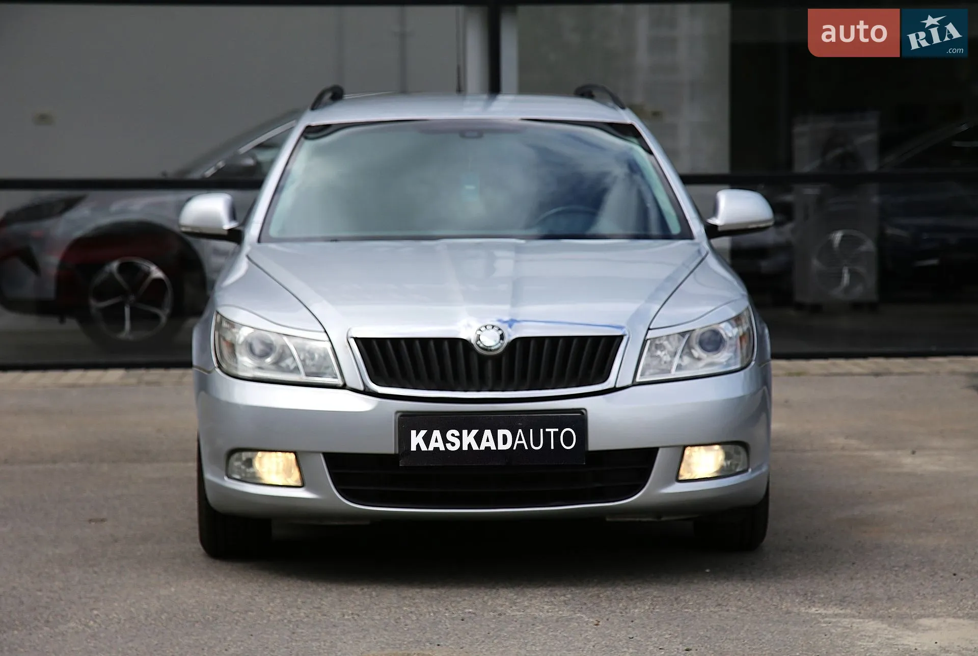 2010 Skoda Octavia - мініатюра 2