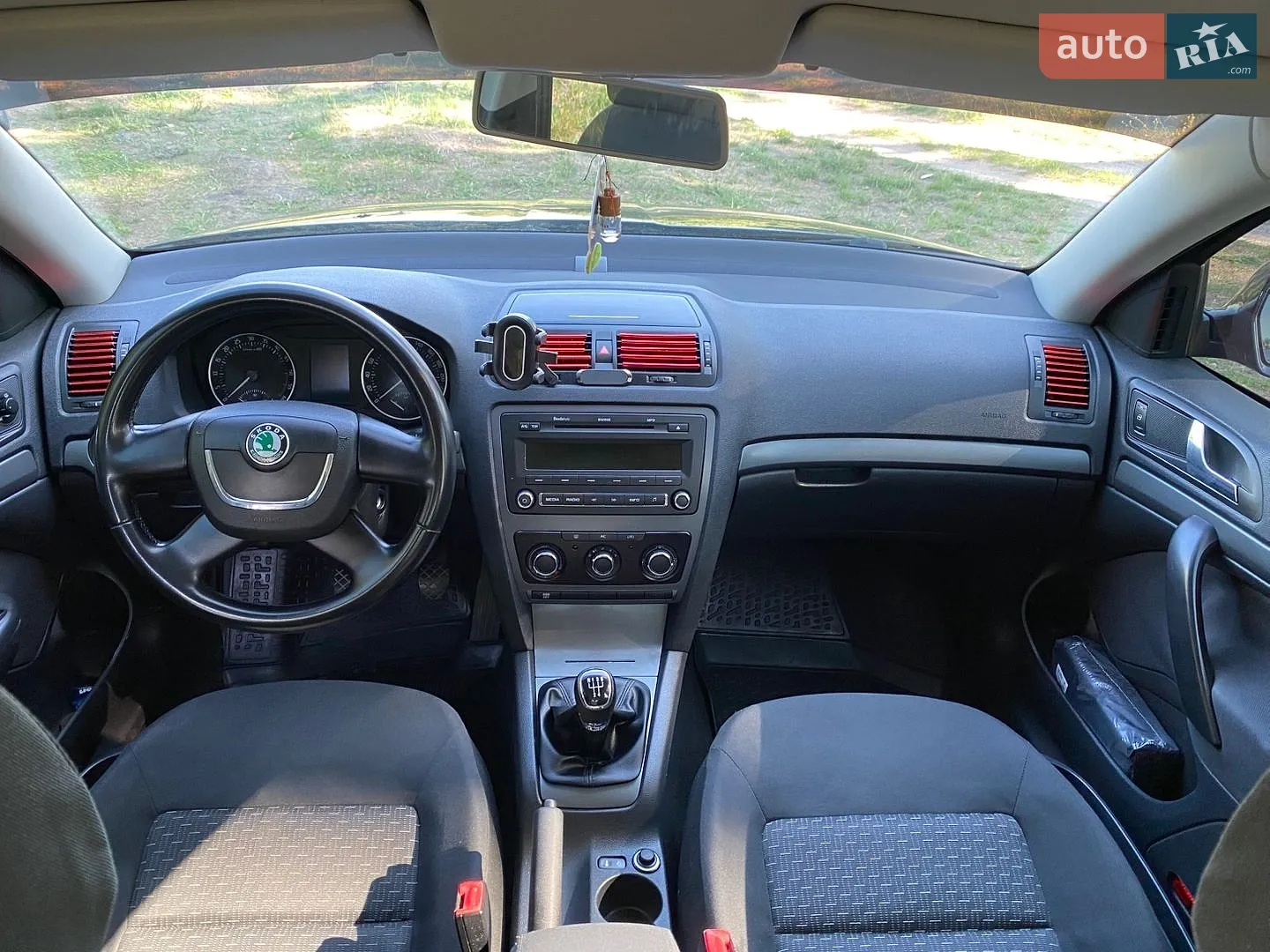 2010 Skoda Octavia - мініатюра 24