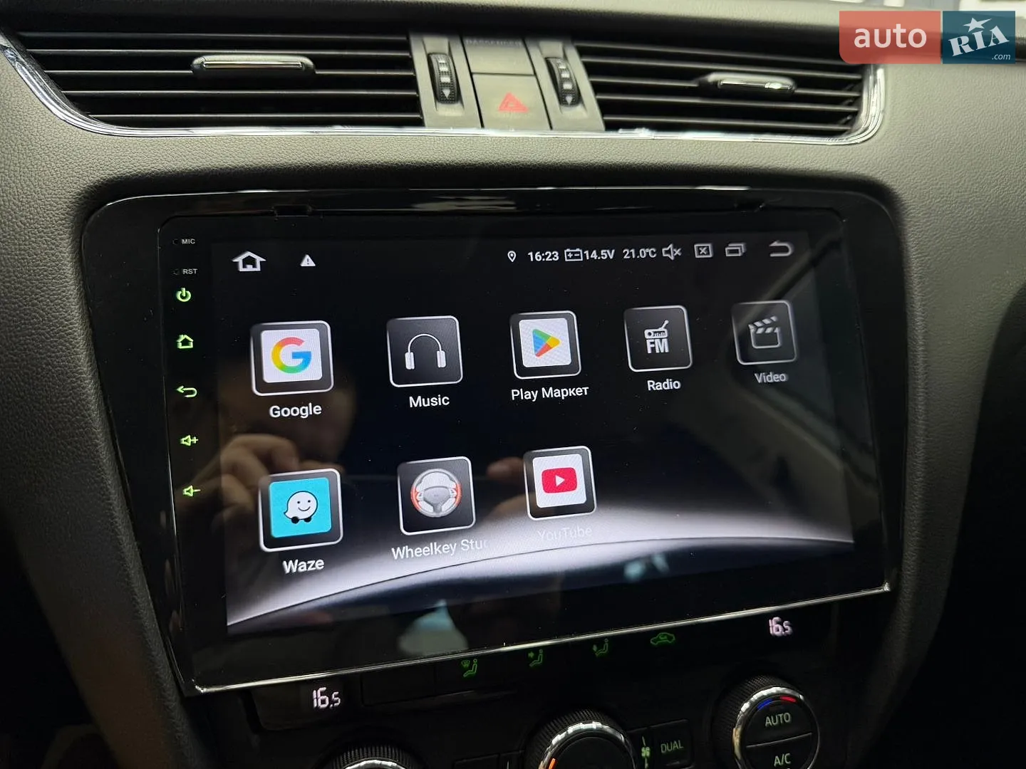 2013 Skoda Octavia - мініатюра 28