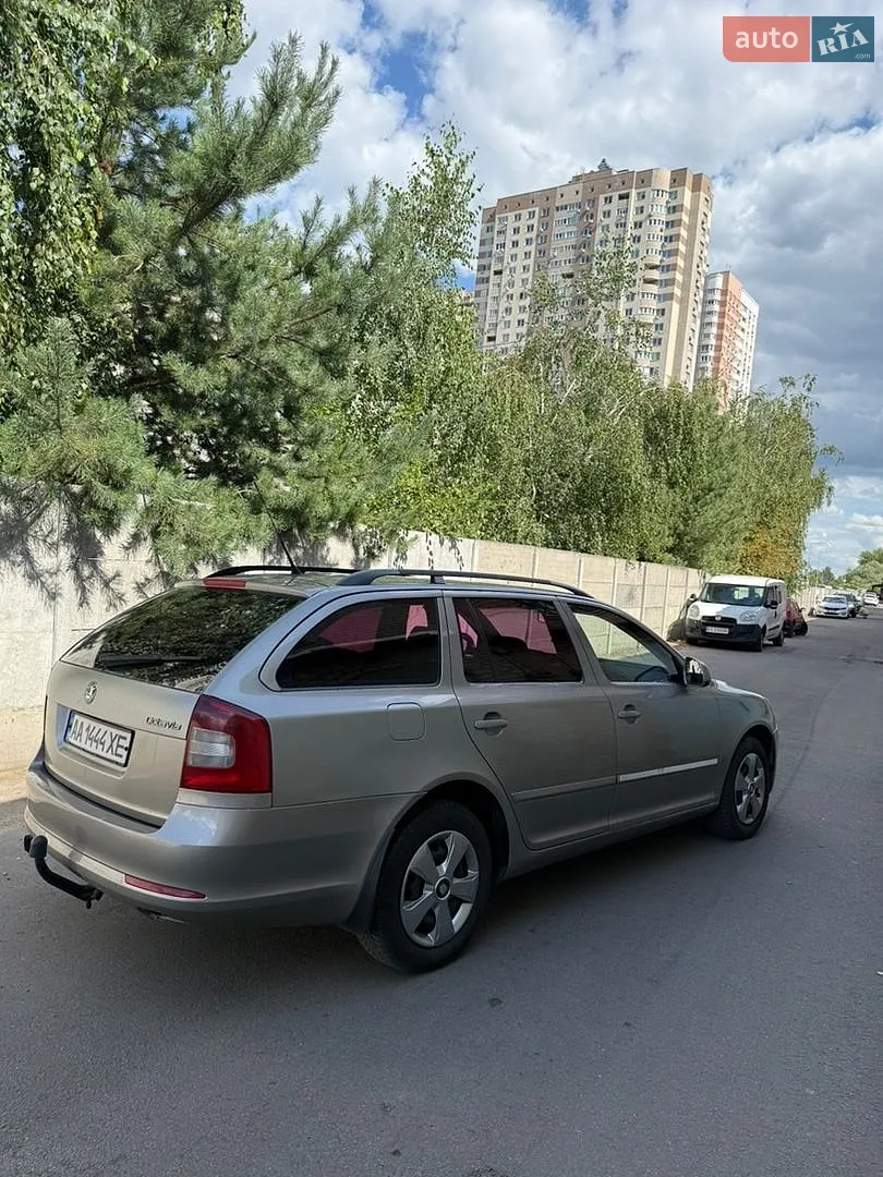 2010 Skoda Octavia - мініатюра 9