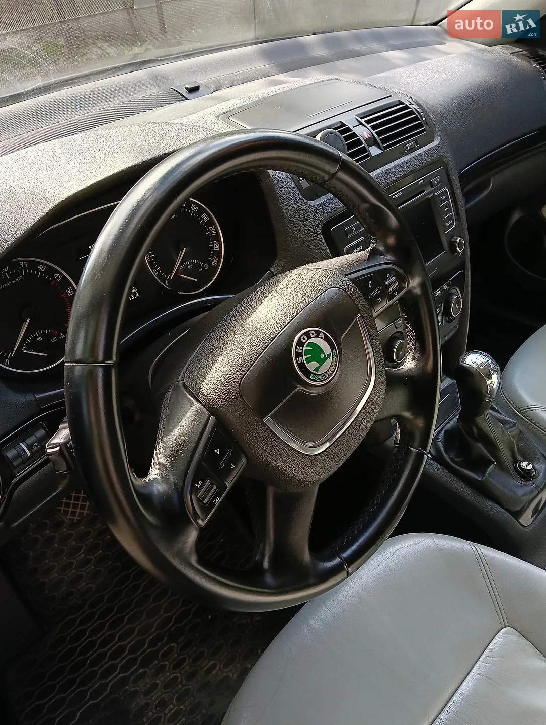 2010 Skoda Octavia - мініатюра 22