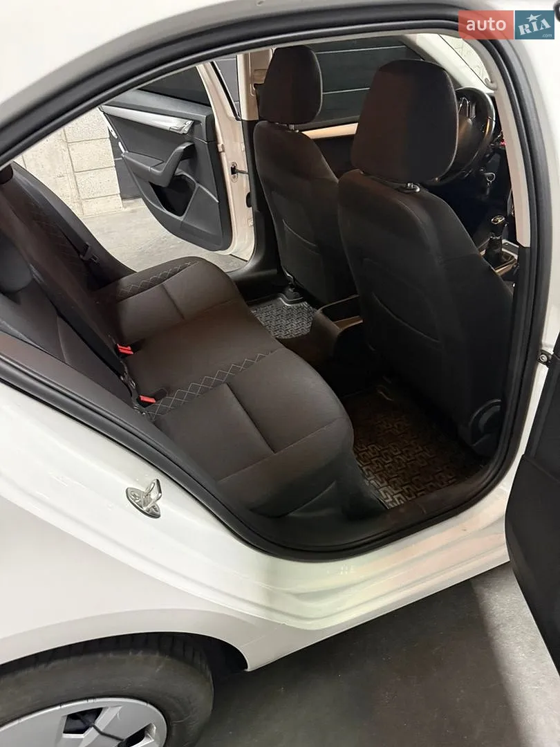 2019 Skoda Octavia - мініатюра 12