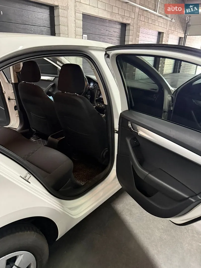 2019 Skoda Octavia - мініатюра 18