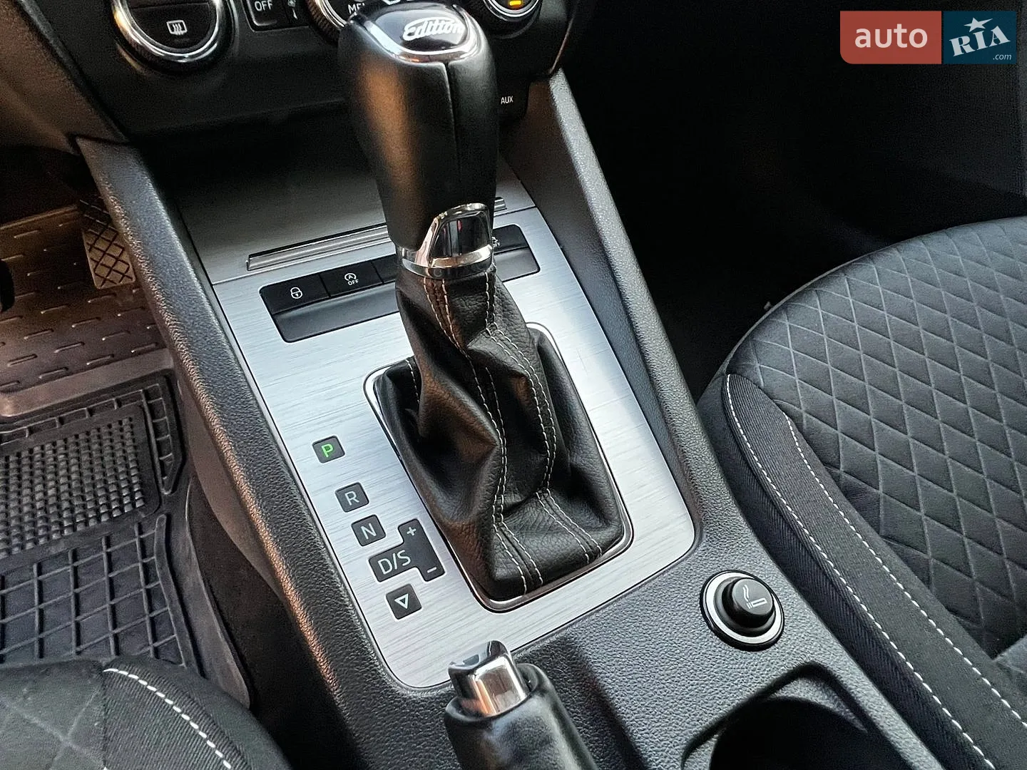 2015 Skoda Octavia - мініатюра 28