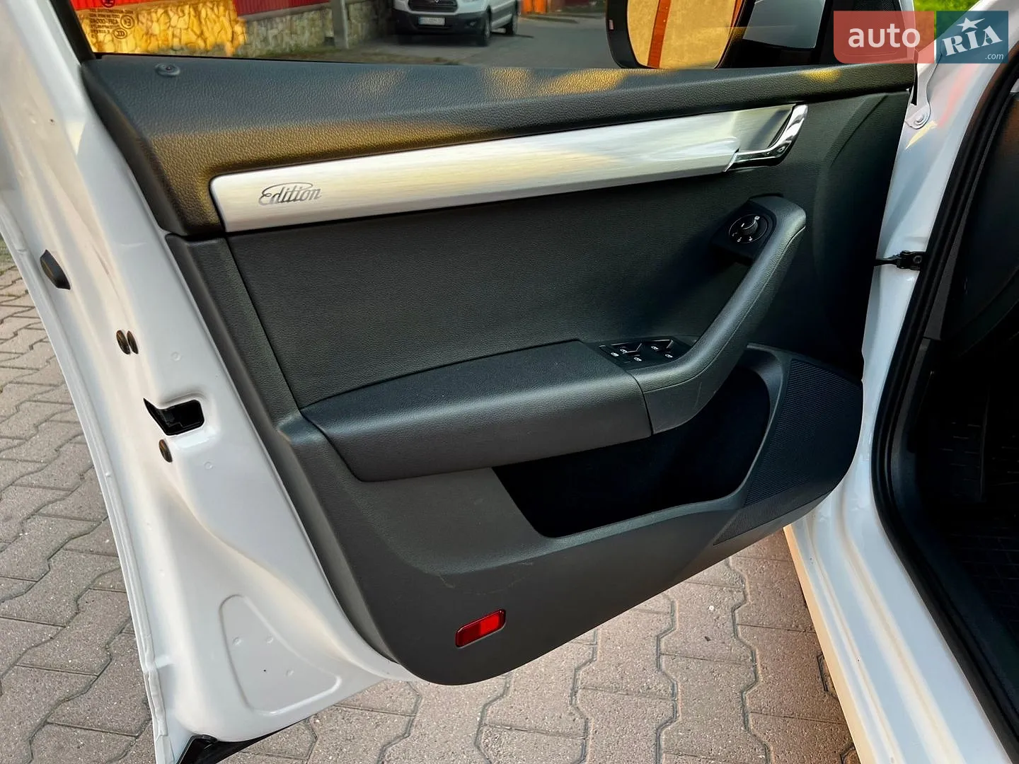 2015 Skoda Octavia - мініатюра 47