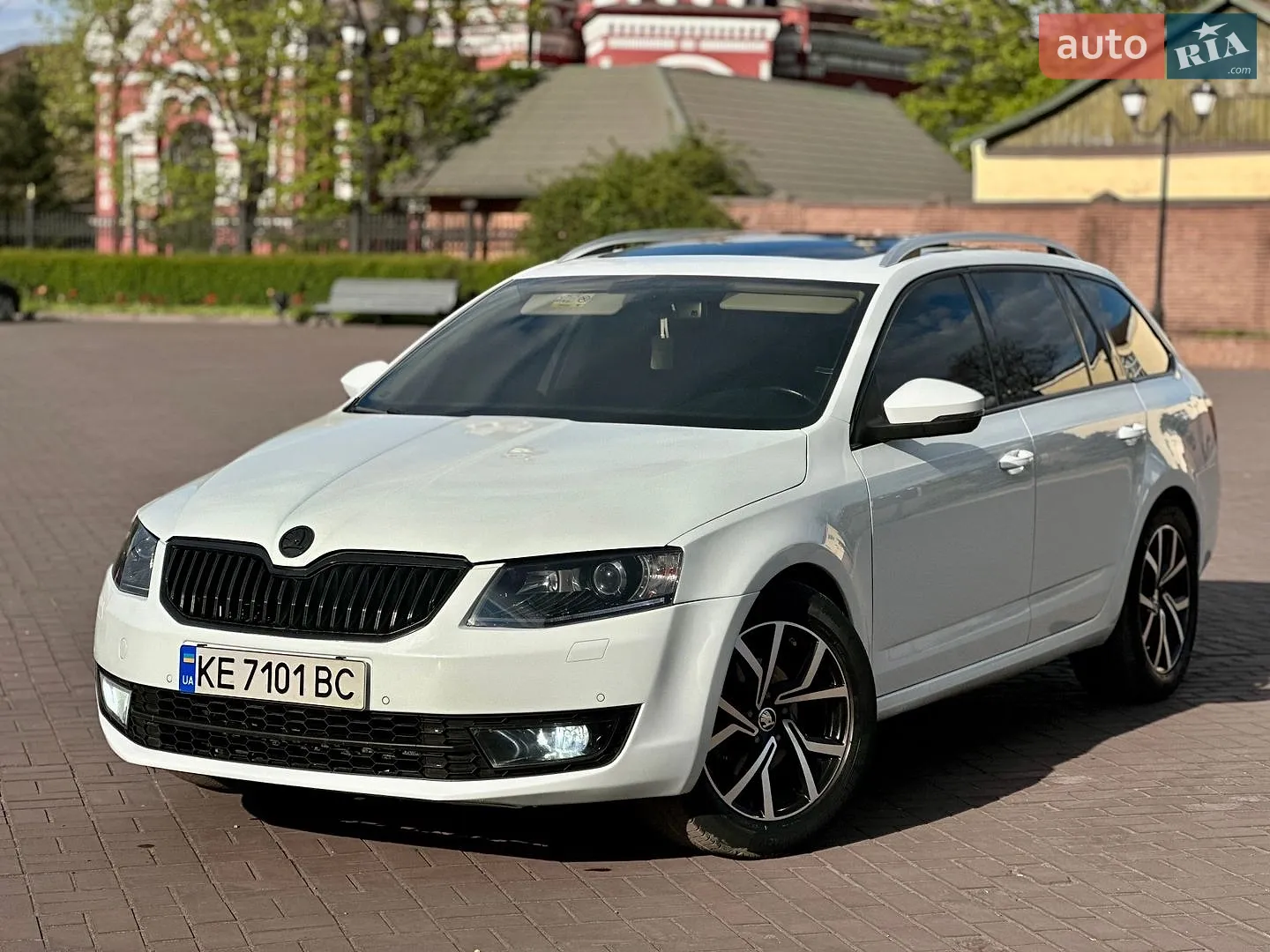 2016 Skoda Octavia - мініатюра 2