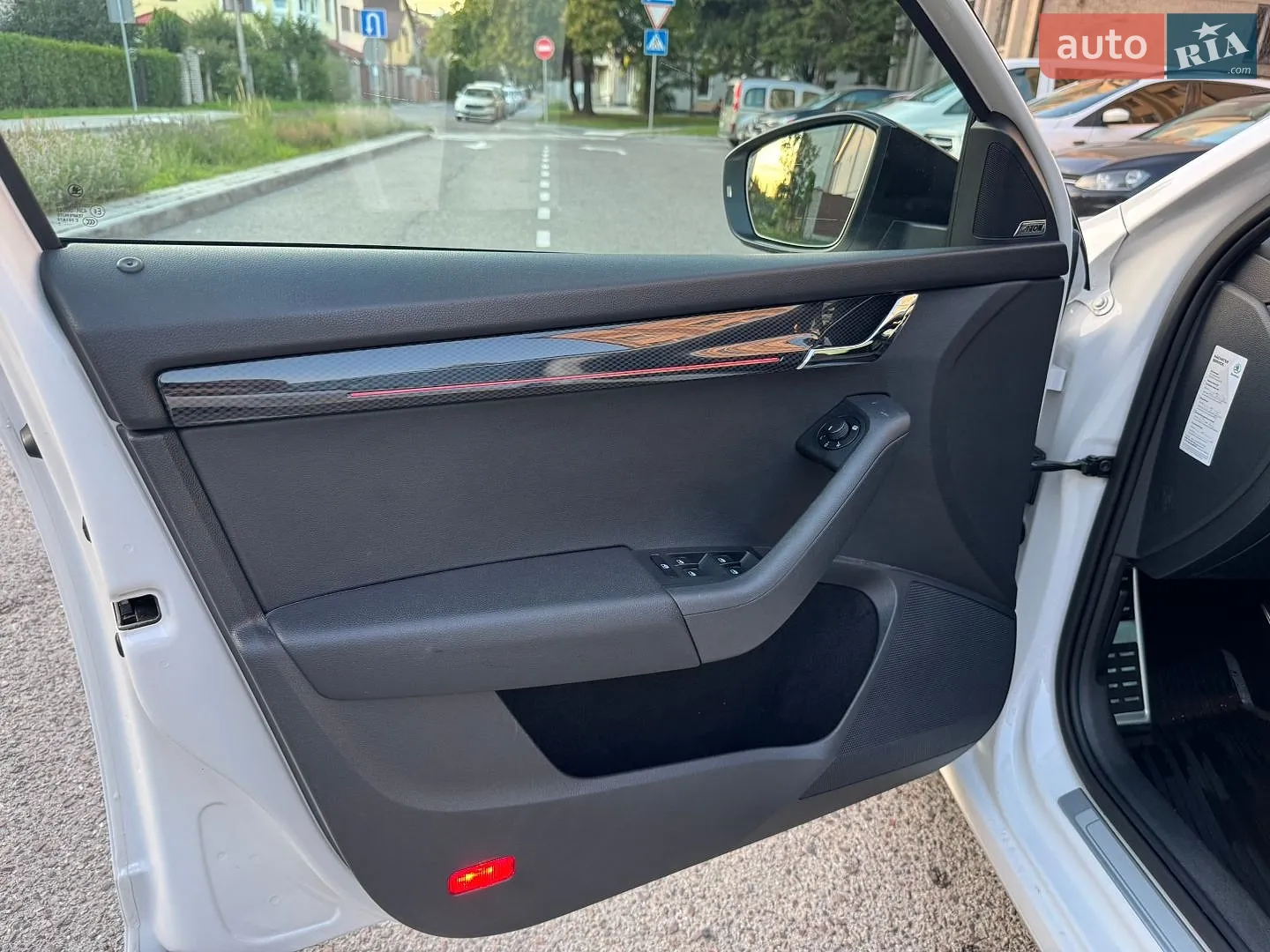 2017 Skoda Octavia - мініатюра 30
