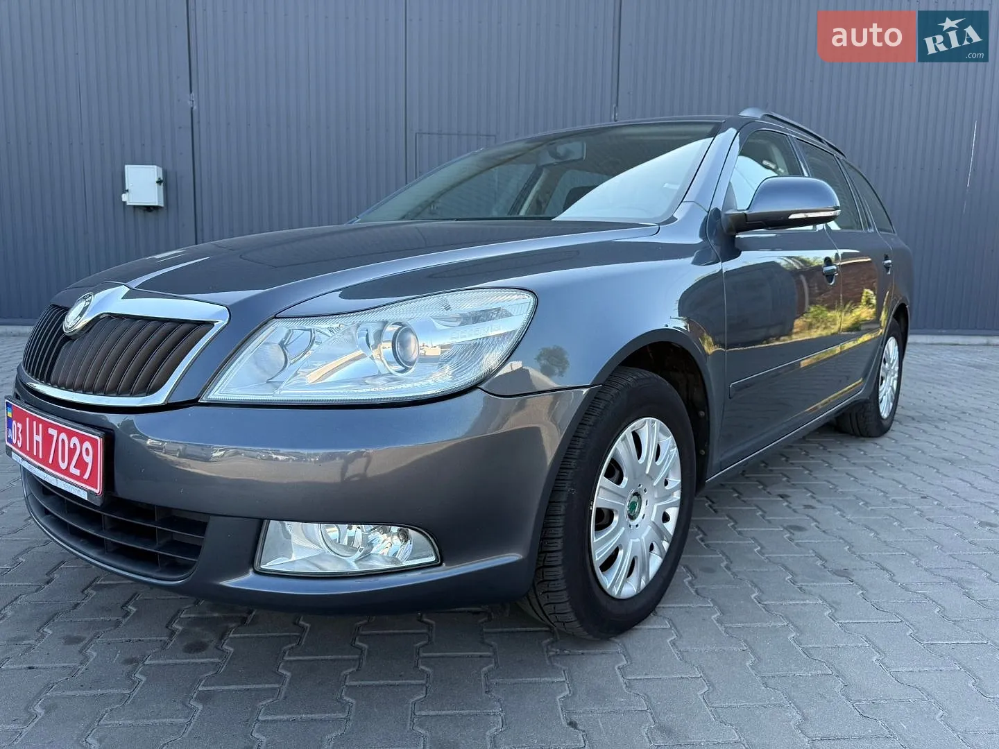 2010 Skoda Octavia - фото 1
