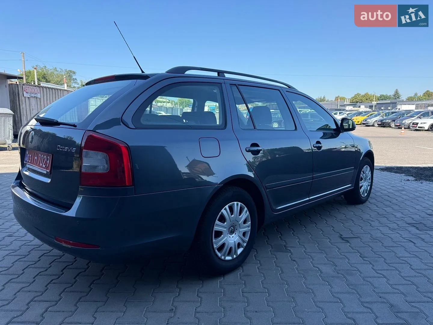 2010 Skoda Octavia - мініатюра 6