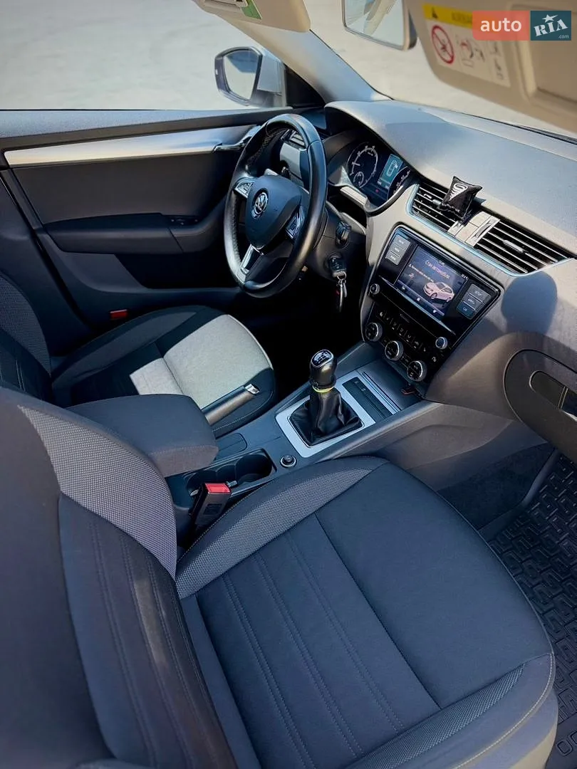 2017 Skoda Octavia - мініатюра 25