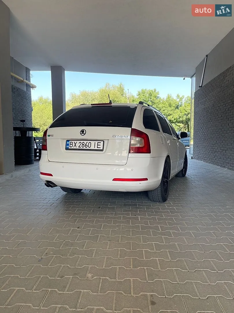 2010 Skoda Octavia - мініатюра 13