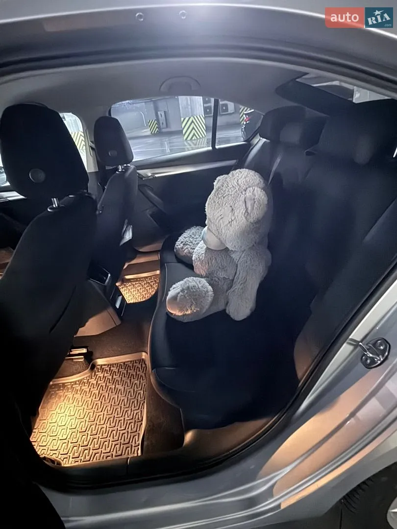 2017 Skoda Octavia - мініатюра 17