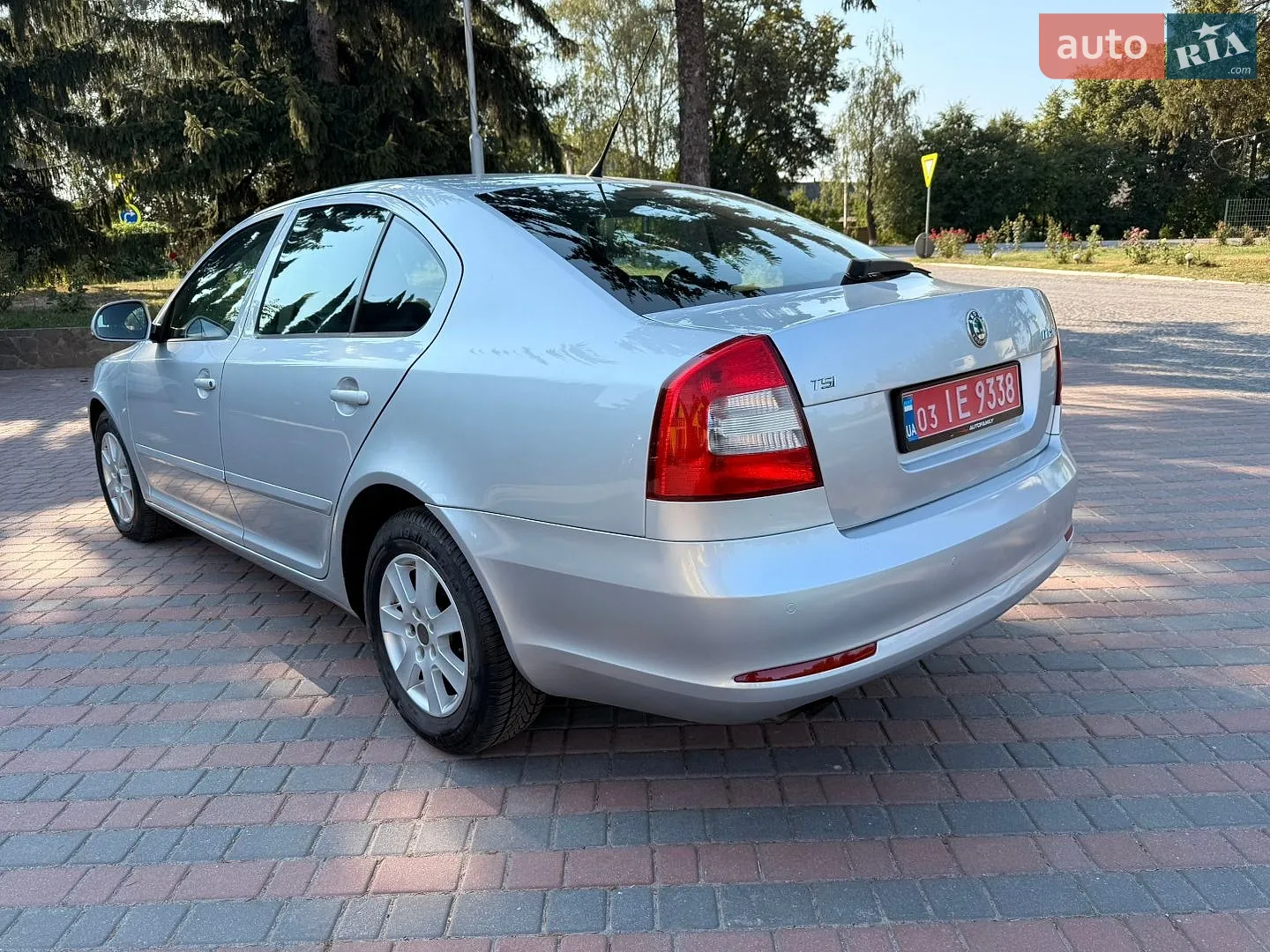 2010 Skoda Octavia - мініатюра 10