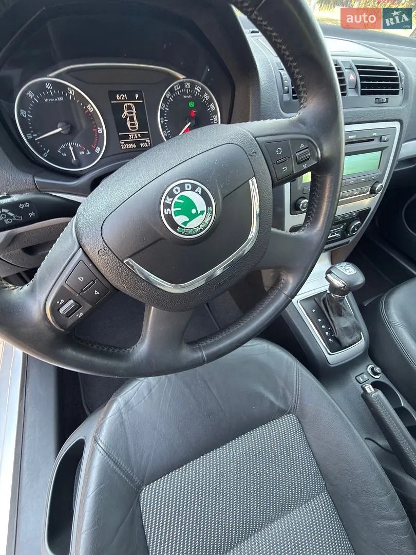 2010 Skoda Octavia - мініатюра 21