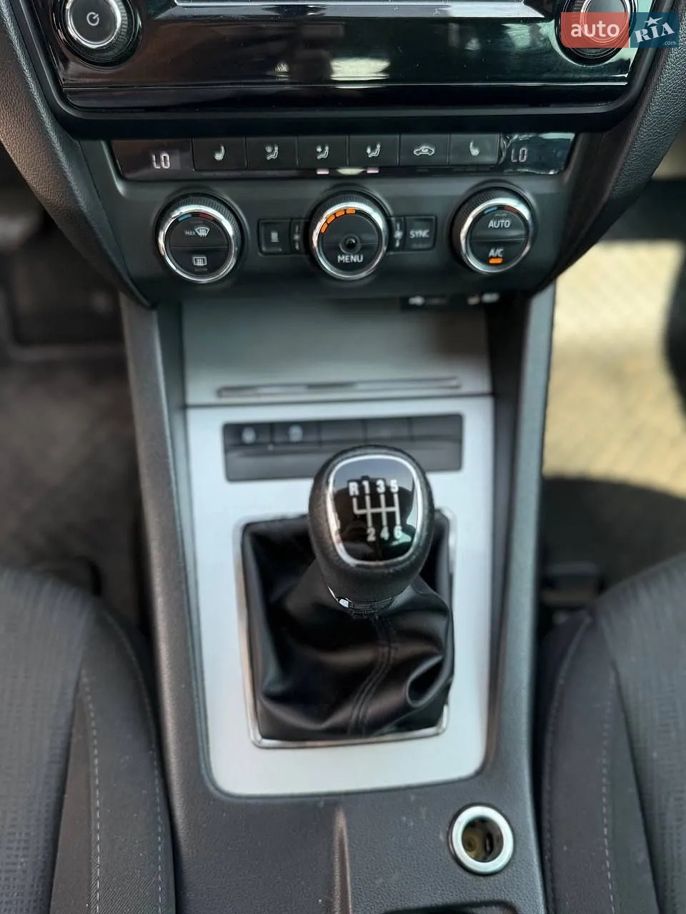 2016 Skoda Octavia - мініатюра 16