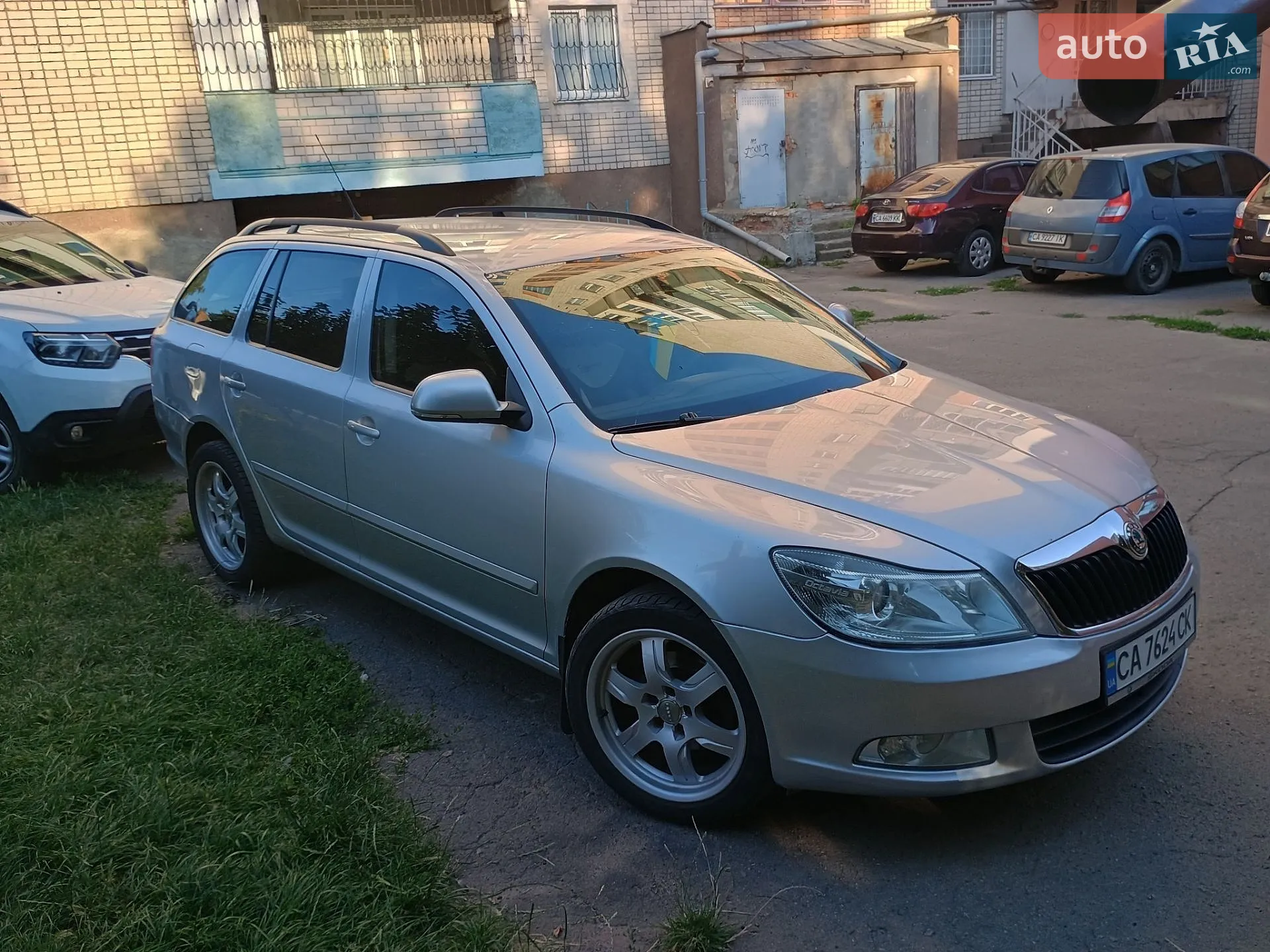 2010 Skoda Octavia - мініатюра 4