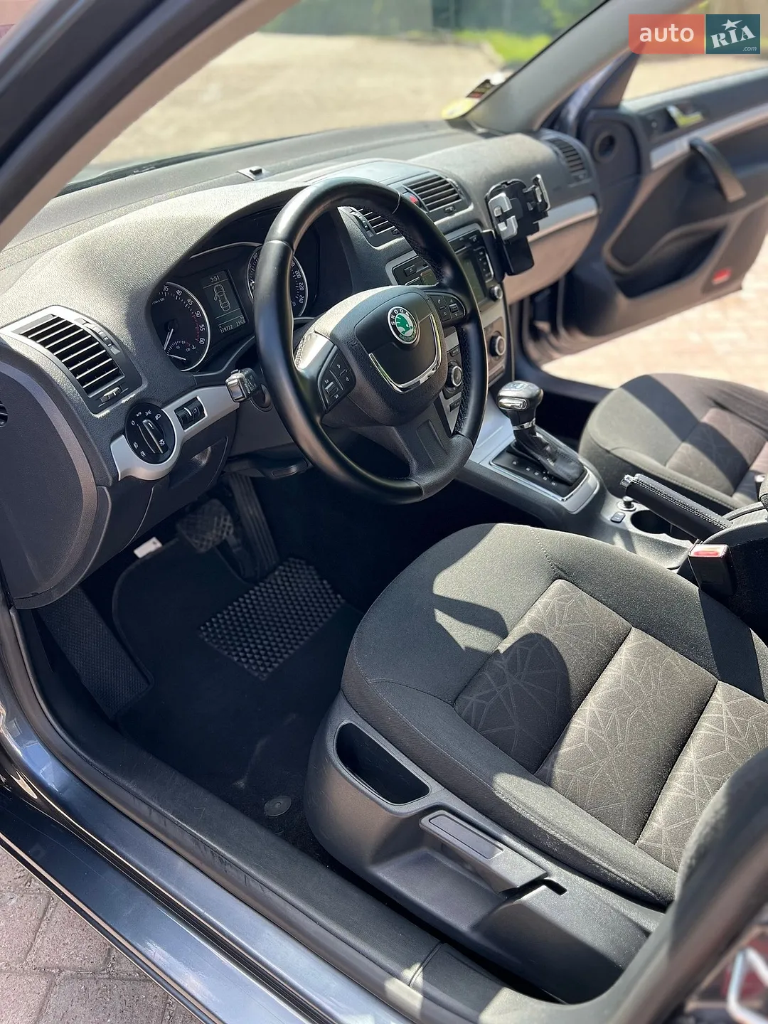 2011 Skoda Octavia - мініатюра 33