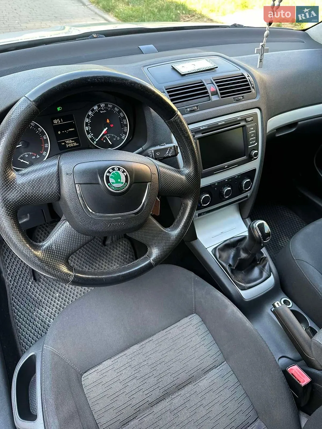 2011 Skoda Octavia - мініатюра 2