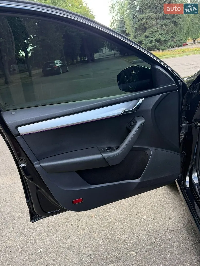 2019 Skoda Octavia - мініатюра 19