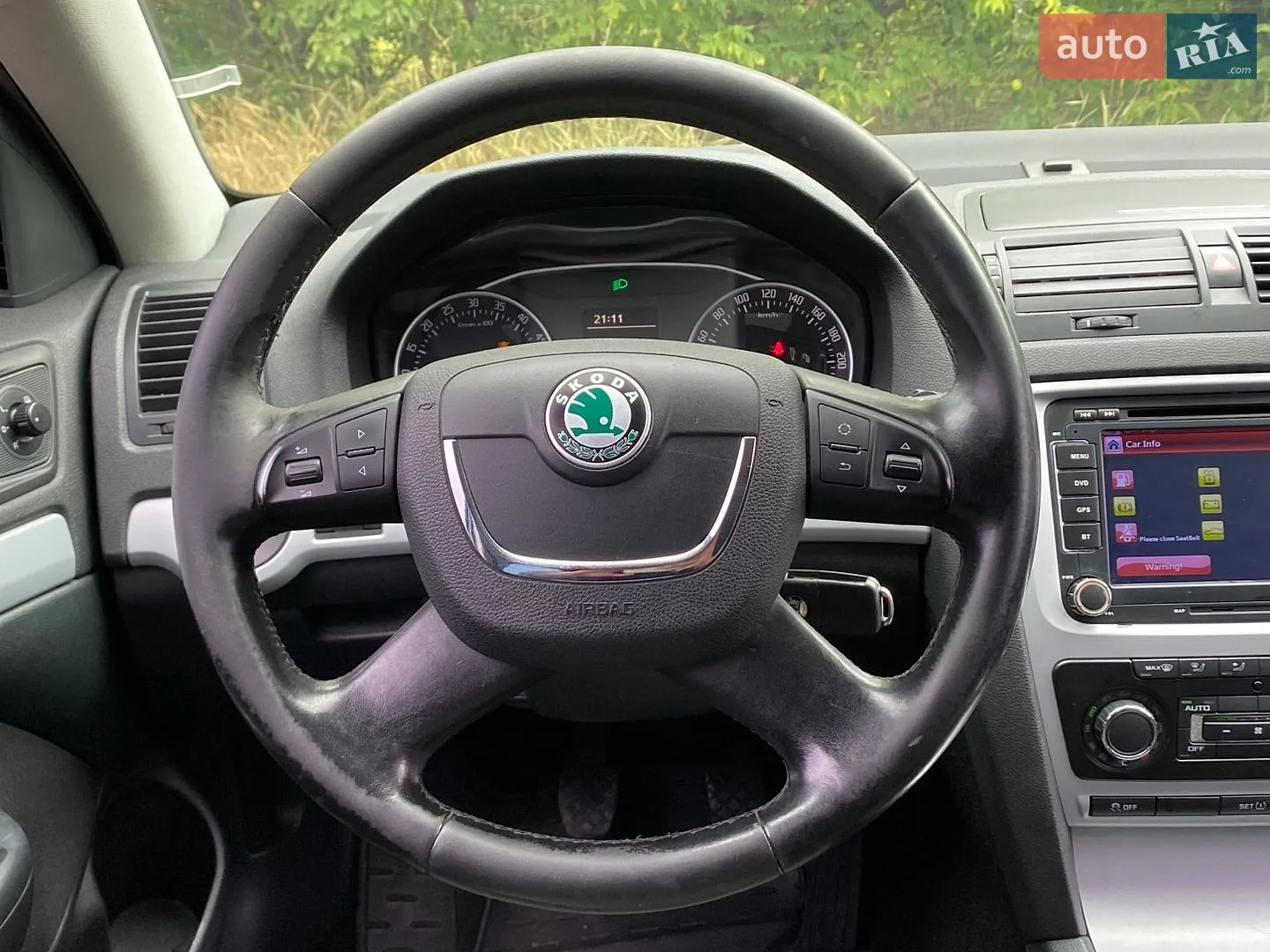 2010 Skoda Octavia - мініатюра 14