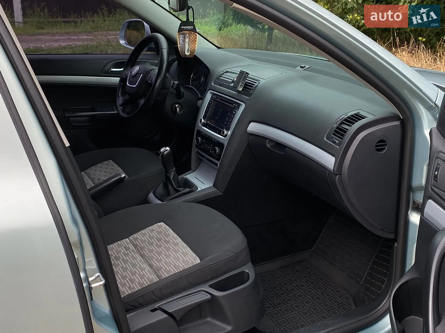 2010 Skoda Octavia - мініатюра 16