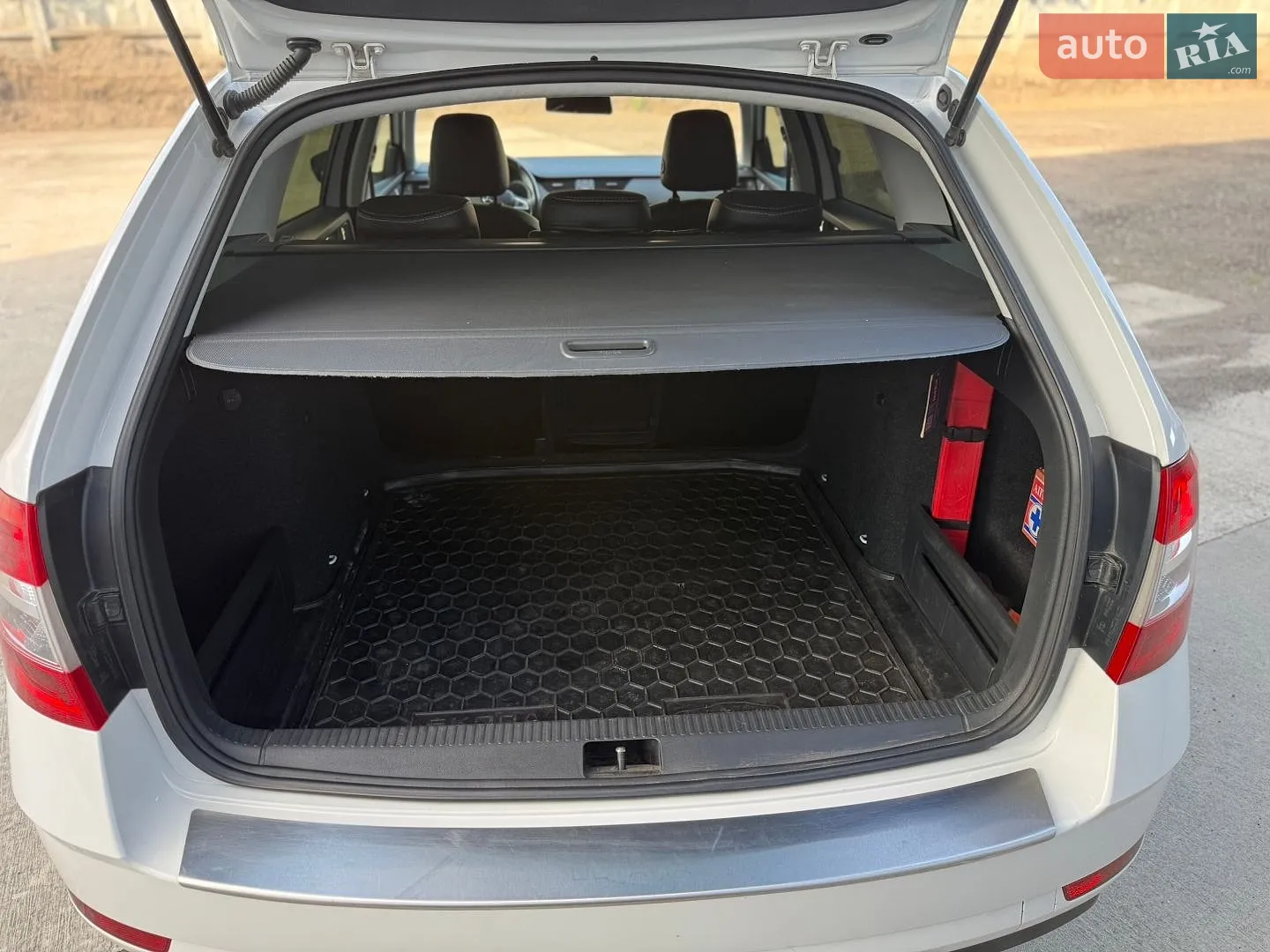 2017 Skoda Octavia - мініатюра 10