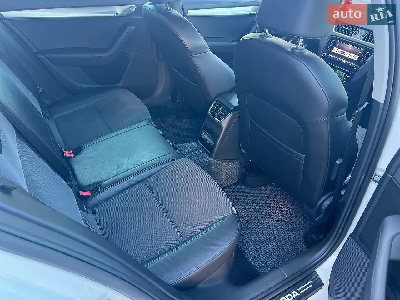 2018 Skoda Octavia - мініатюра 9