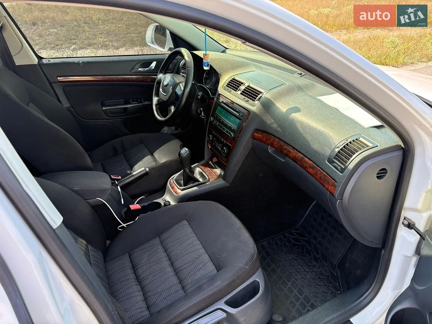 2011 Skoda Octavia - мініатюра 8