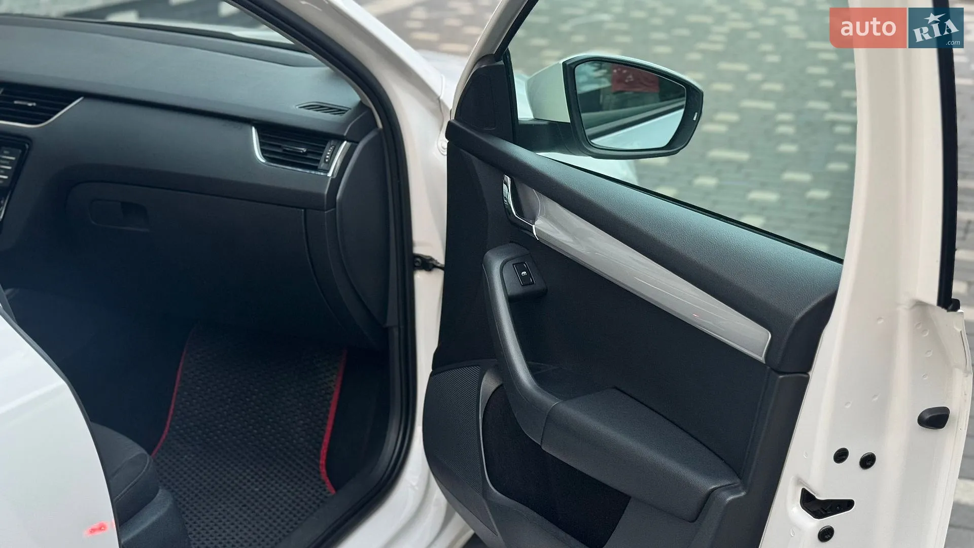 2016 Skoda Octavia - мініатюра 12