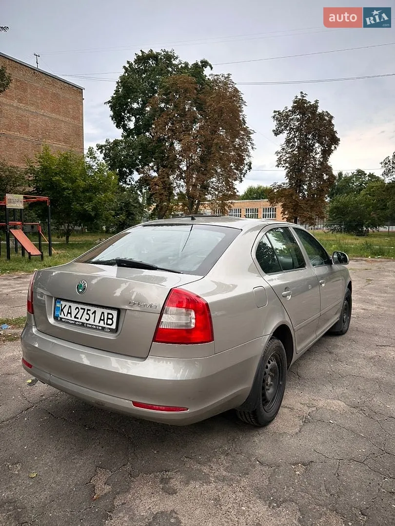 2011 Skoda Octavia - мініатюра 8