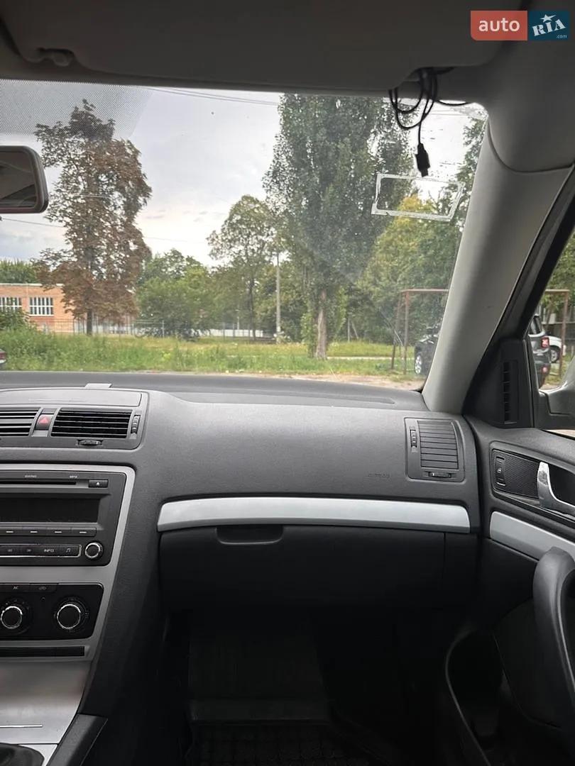 2011 Skoda Octavia - мініатюра 18