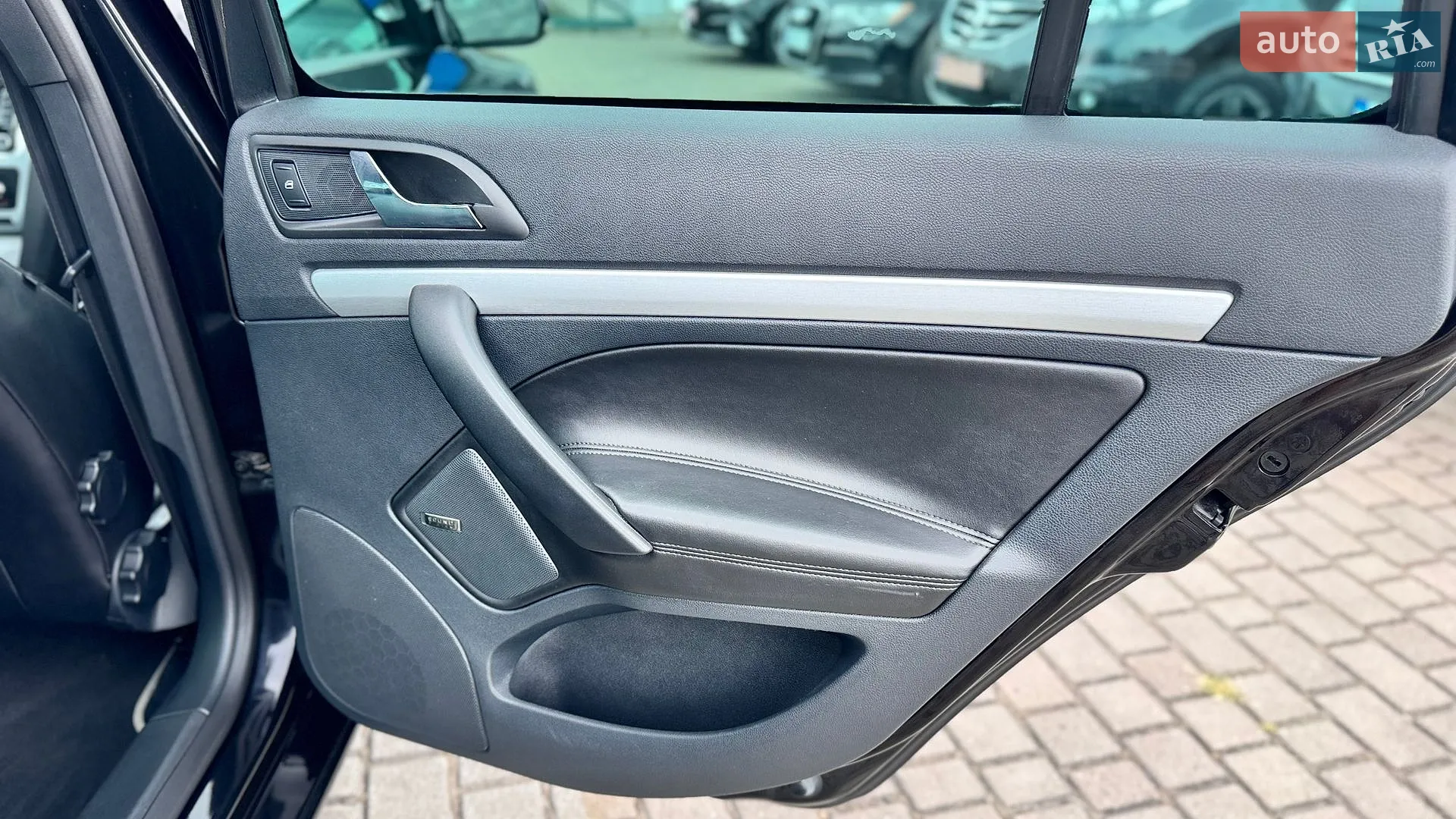2010 Skoda Octavia - мініатюра 25