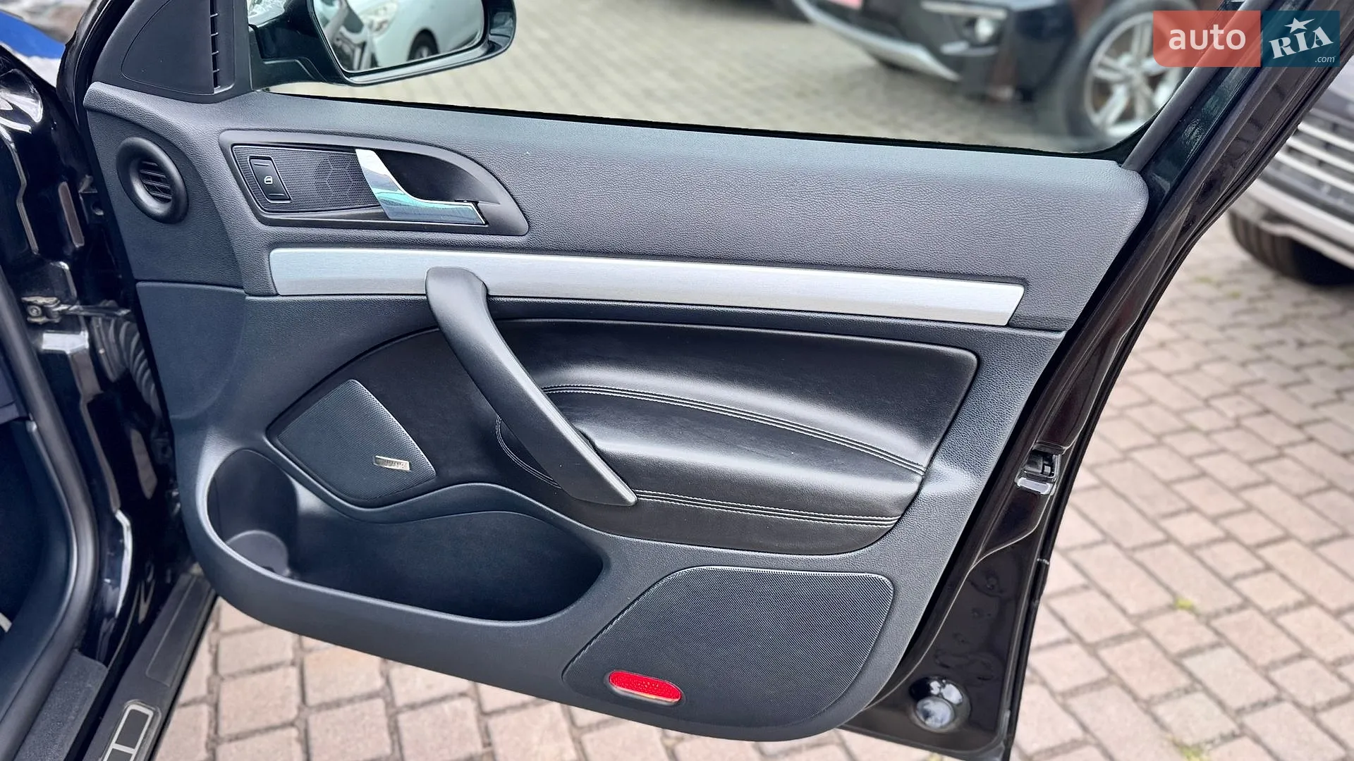 2010 Skoda Octavia - мініатюра 30
